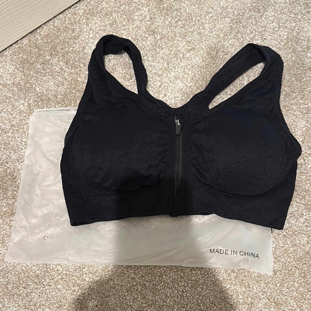 NWT Black Sports Bra with Wide Straps and Comfort Fit